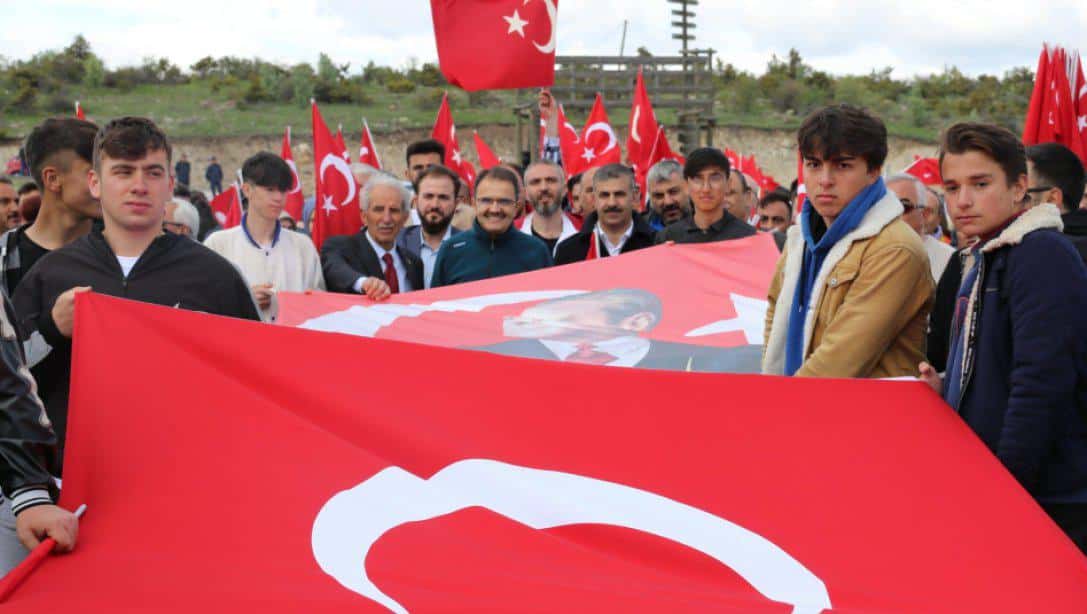 Atatürk ve İstiklal Yolu Kahramanlarına Saygı Yürüyüşü