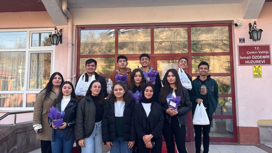 Kızılırmak Şehit Medet Ekizceli Çok Programlı Anadolu Lisesi Çankırı İsmail Özdemir Huzurevini Ziyaret Etti.